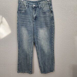 Womens Washed Blue Denim Crop Jeans XS Relaxed Fit Stretch Made In China